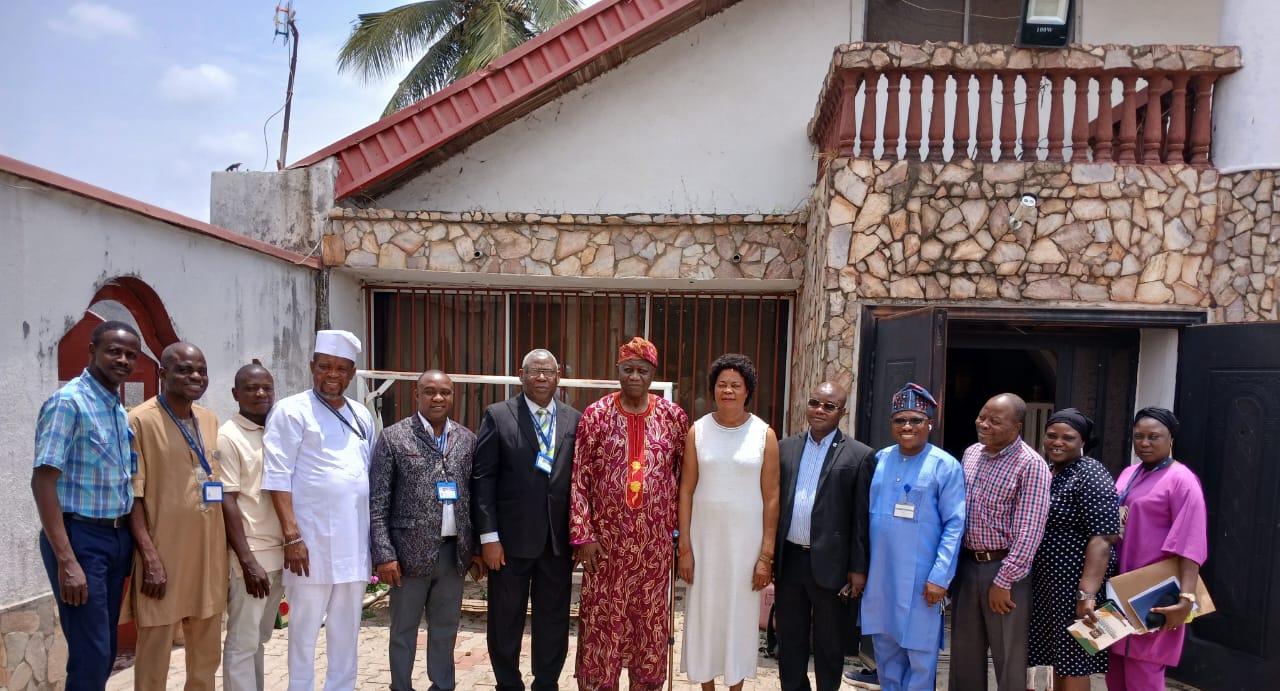VC visits Chairman, Bond Pharmaceuticals 